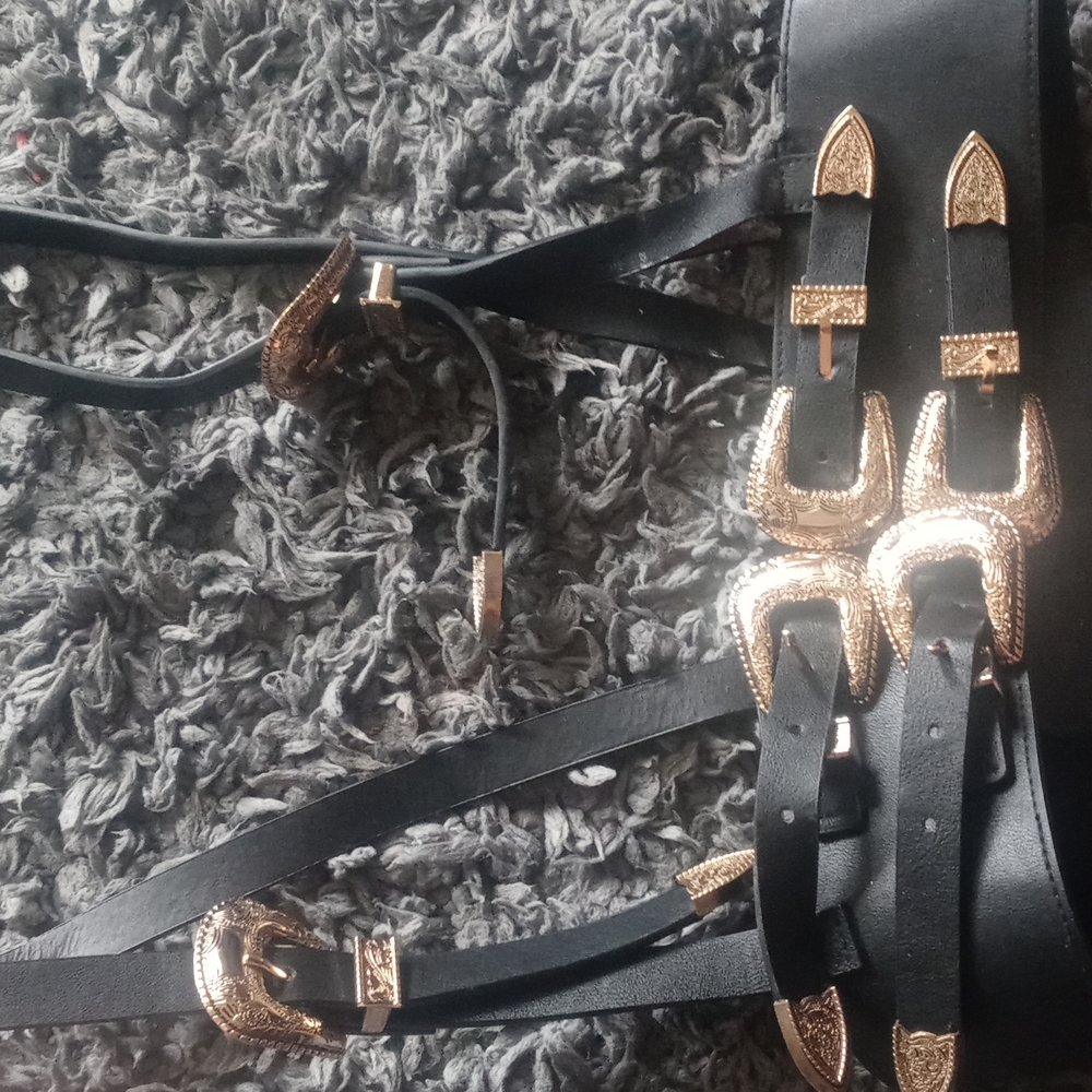 Like new corset belt !!!! Adjustable size